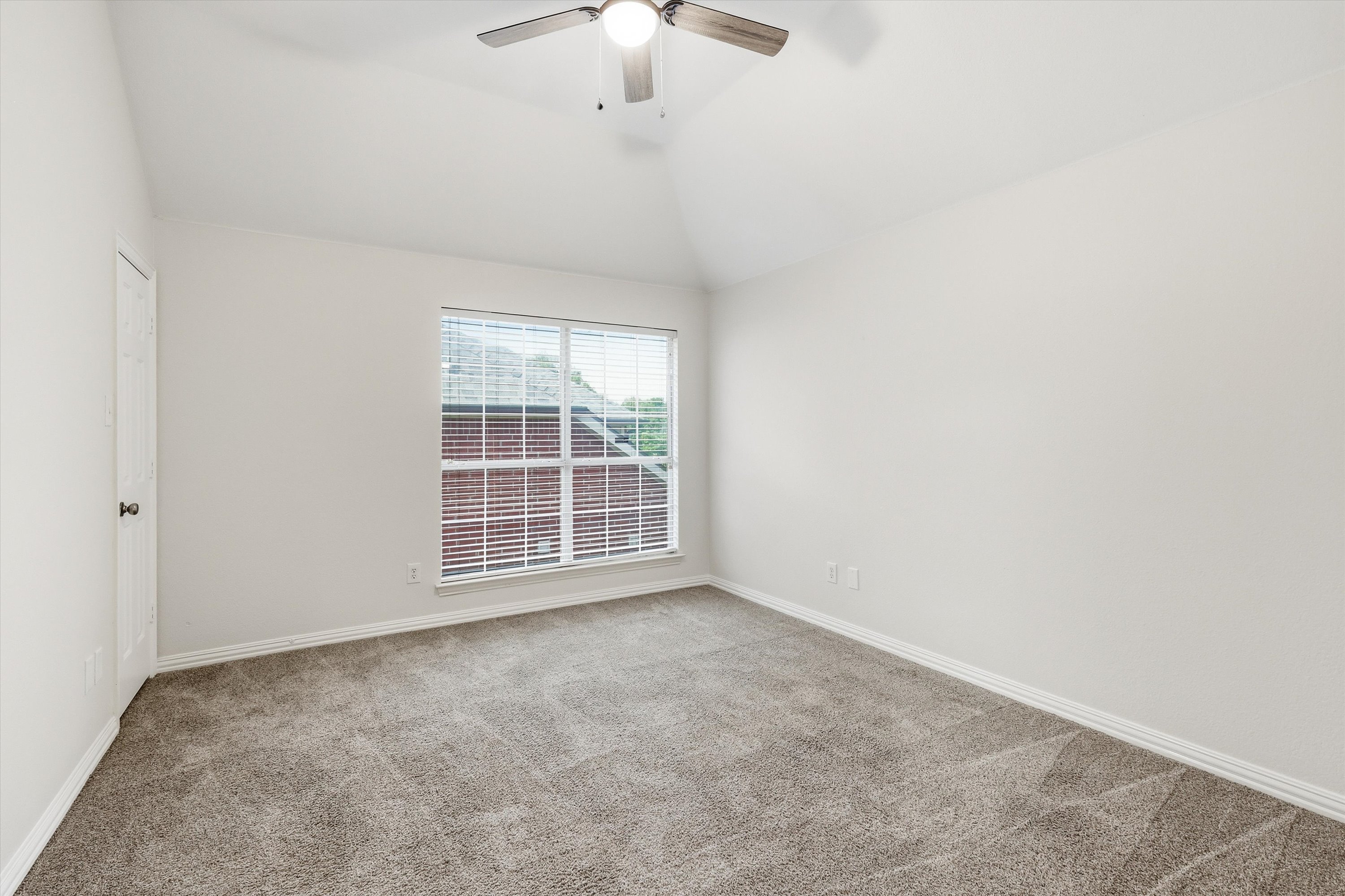  8912 Wyatt Circle, Lantana, TX, 76226 - 物件實景