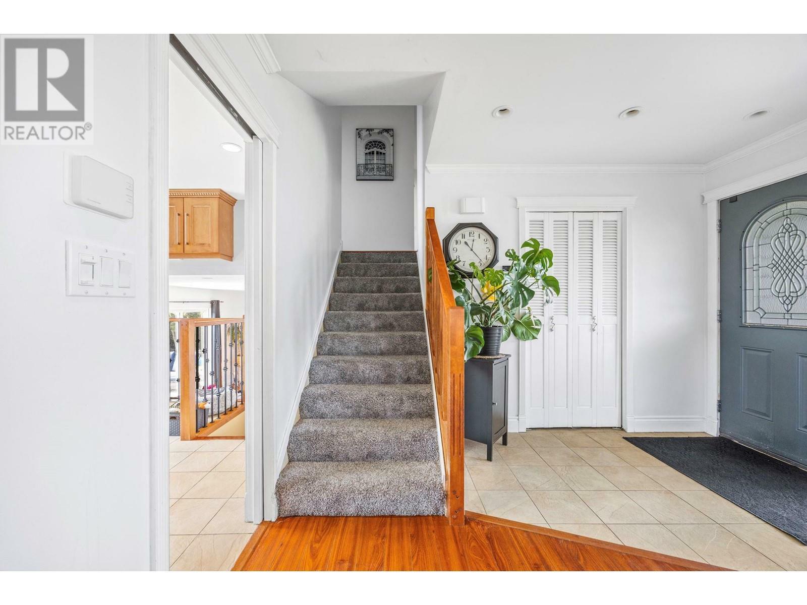 WEST KELOWNA, British Columbia, V1Z 1Z4, CA, 5 Bedrooms Bedrooms, ,1 BathroomBathrooms,Residential,For Sale,1836903