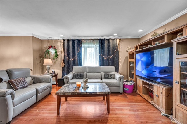 West Haven, Connecticut, 06516, United States, 4 Bedrooms Bedrooms, ,2 BathroomsBathrooms,Residential,For Sale,1981811