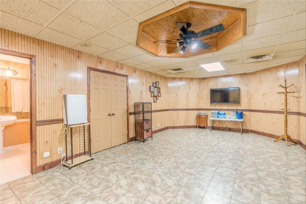 Clarksville, Tennessee, 37043, United States, 7 Bedrooms Bedrooms, ,7 BathroomsBathrooms,Residential,For Sale,1999210