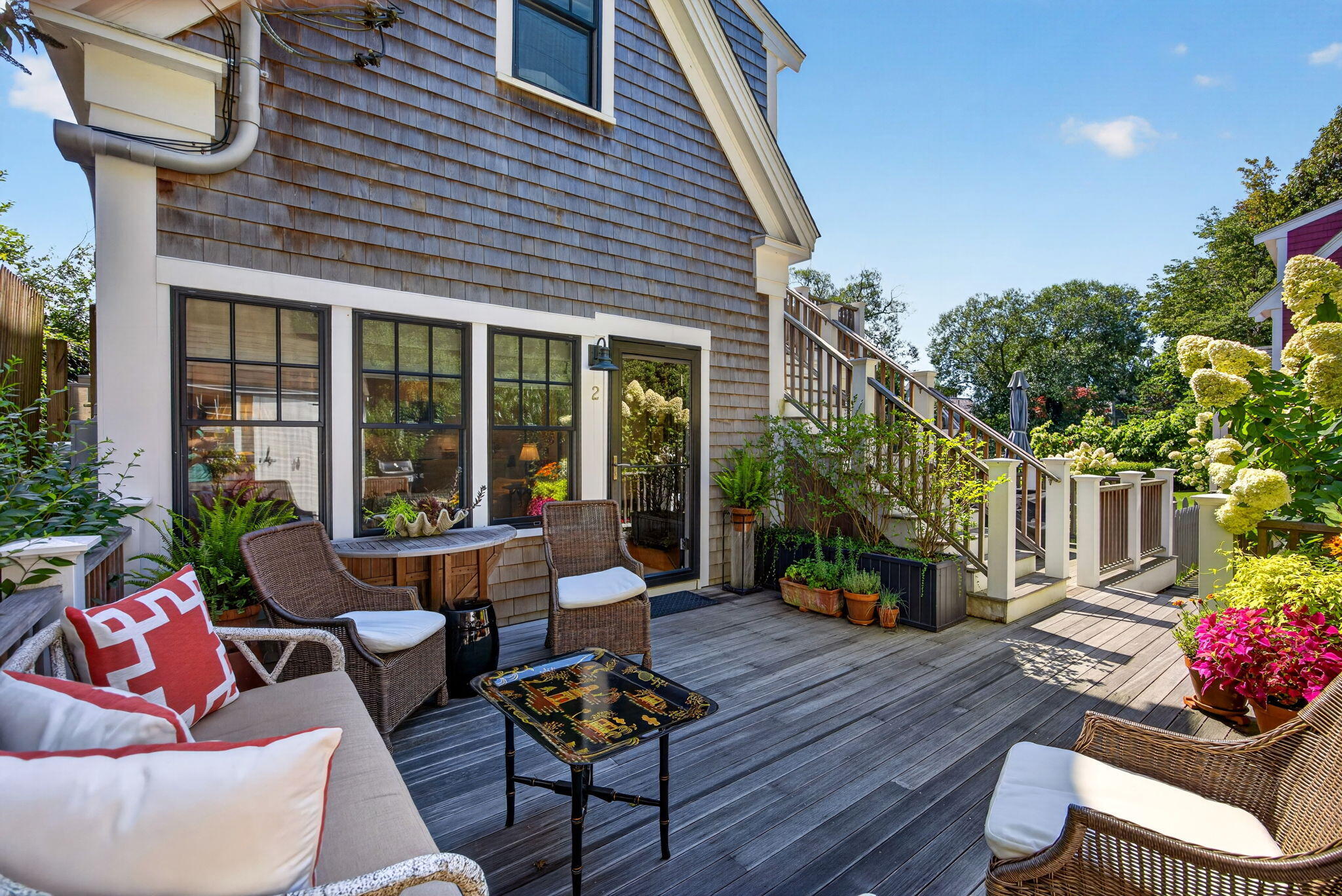  Designer Finishes, Private Yard & Deeded Parking - 物件實景