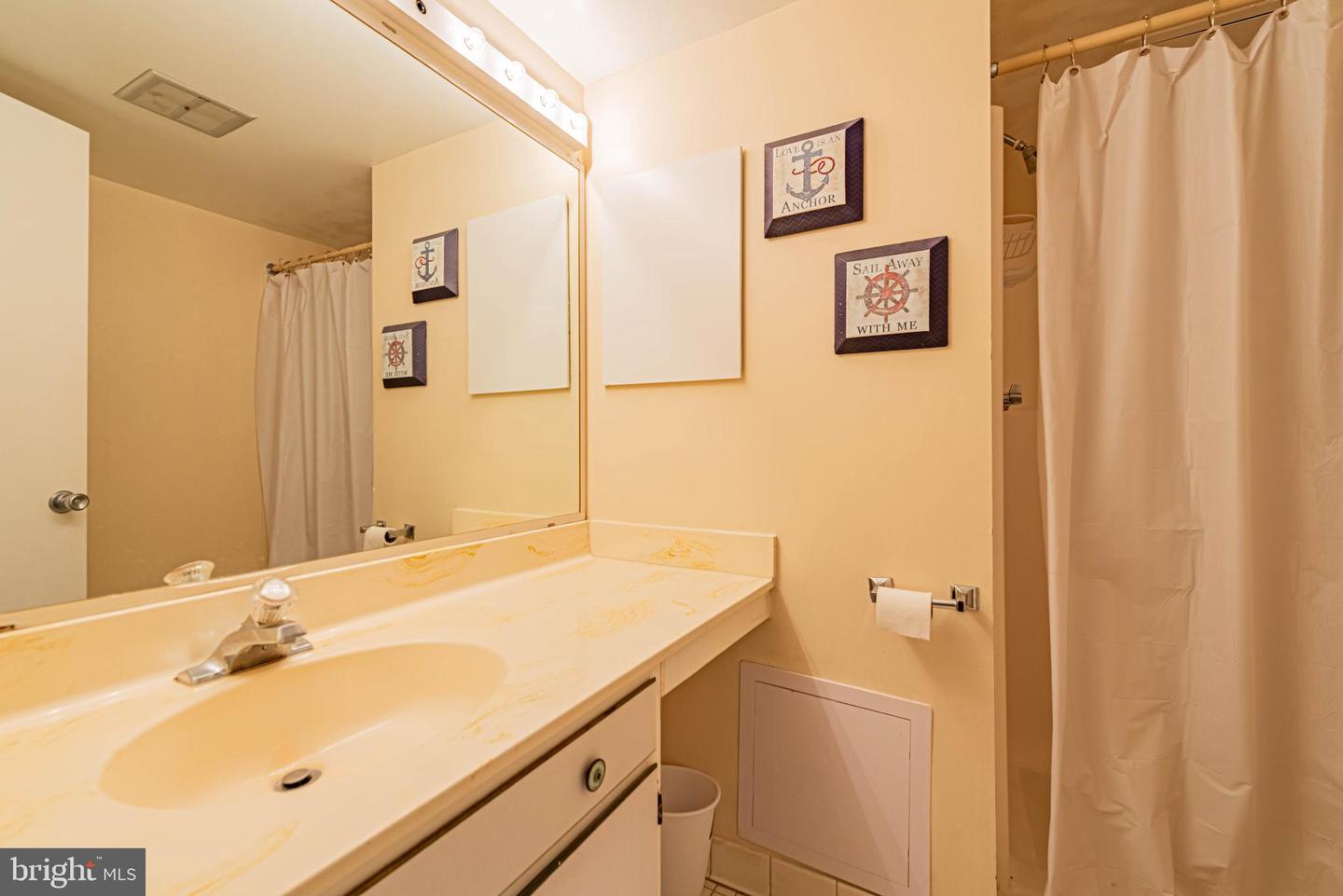 Ocean City, Maryland, 21842, United States, 2 Bedrooms Bedrooms, ,2 BathroomsBathrooms,Residential,For Sale,1795269