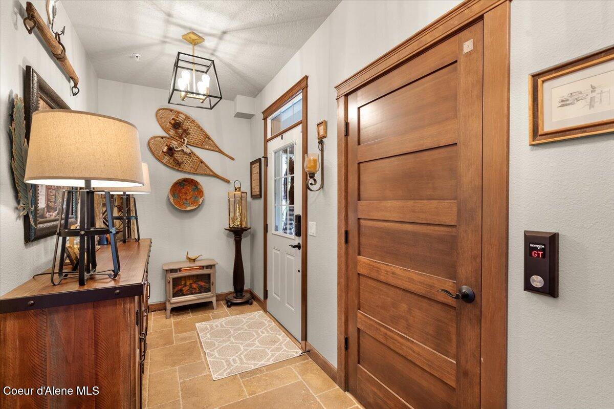 Coeur D'alene, Idaho, 83814, United States, 2 Bedrooms Bedrooms, ,1 BathroomBathrooms,Residential,For Sale,1761897