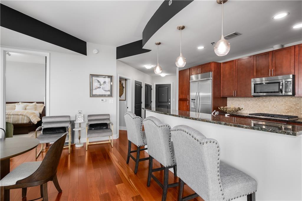 Atlanta, Georgia, 30363, United States, 2 Bedrooms Bedrooms, ,3 BathroomsBathrooms,Residential,For Sale,1949376