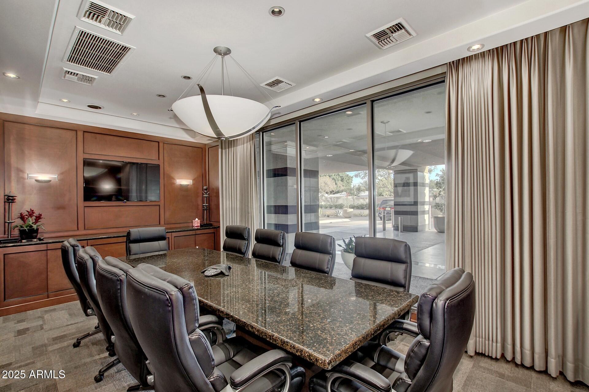 Phoenix, Arizona, 85016, United States, 2 Bedrooms Bedrooms, ,3 BathroomsBathrooms,Residential,For Sale,2001988