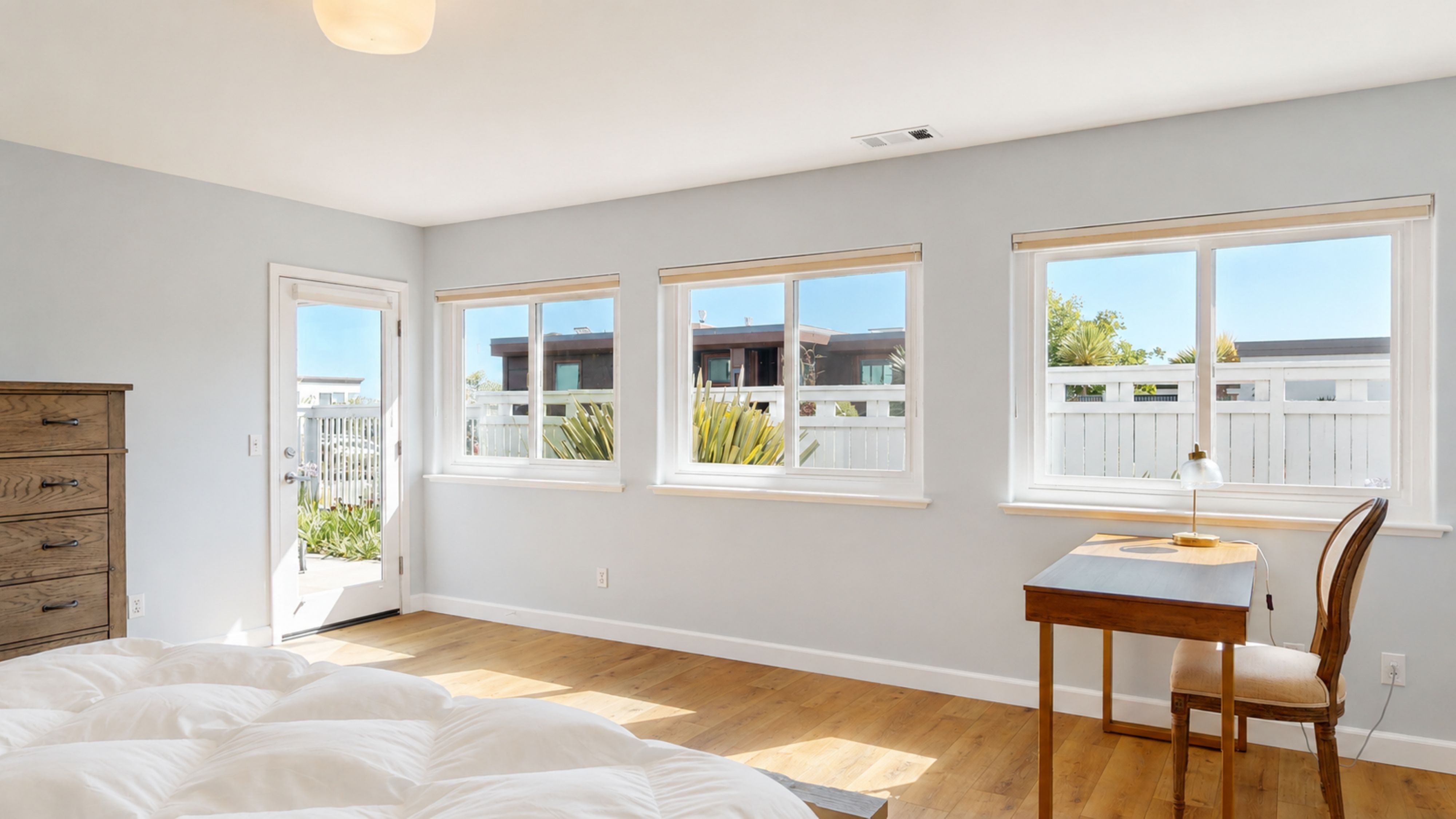  Ocean Views & Coastal Living in Coveted Marine Terrace - 物件實景