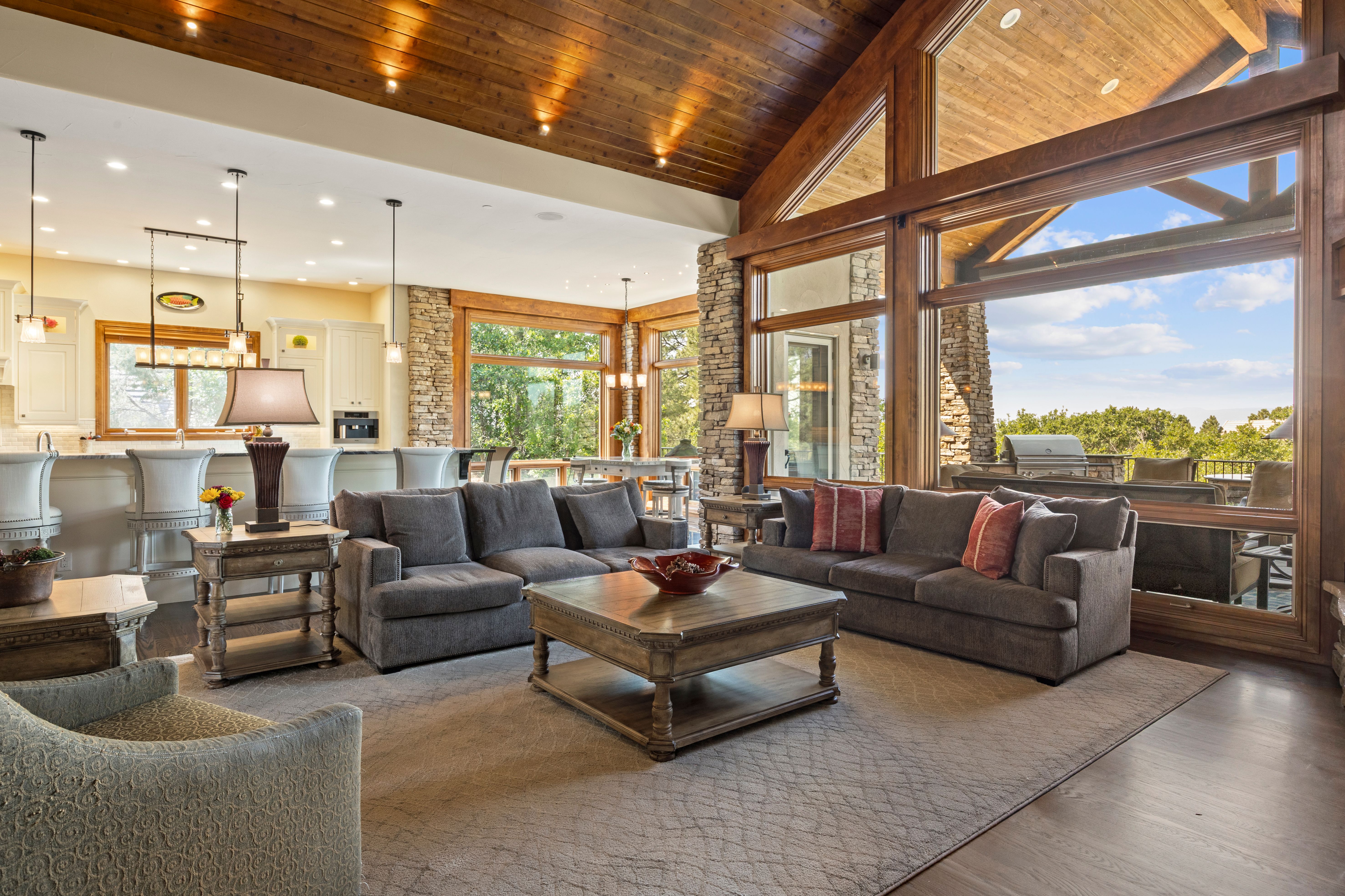  Tucked away on a quiet cul-de-sac in coveted Castle Pines Village - 物件實景