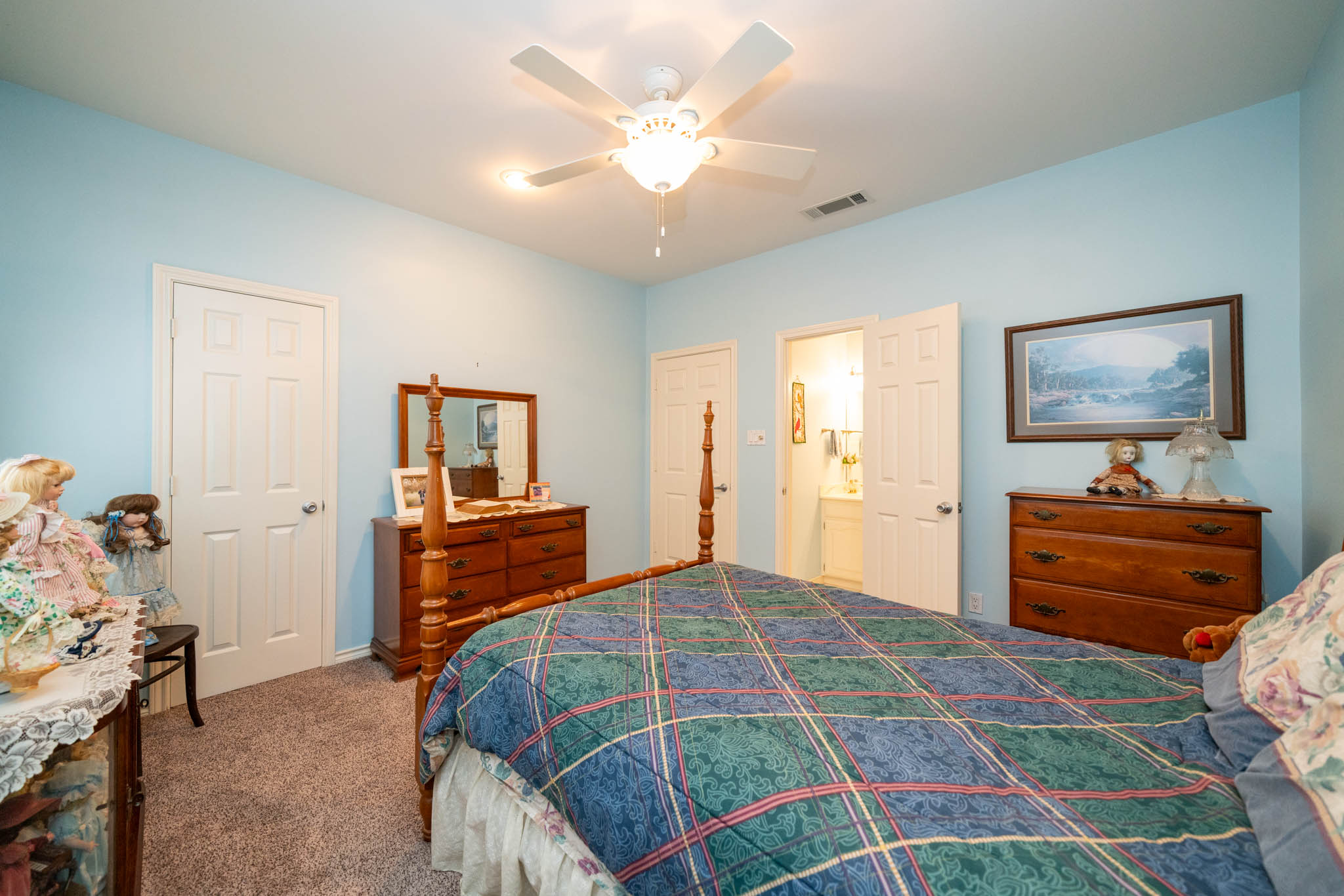 Jacksonville, Texas, 75766, United States, 3 Bedrooms Bedrooms, ,4 BathroomsBathrooms,Residential,For Sale,1984129