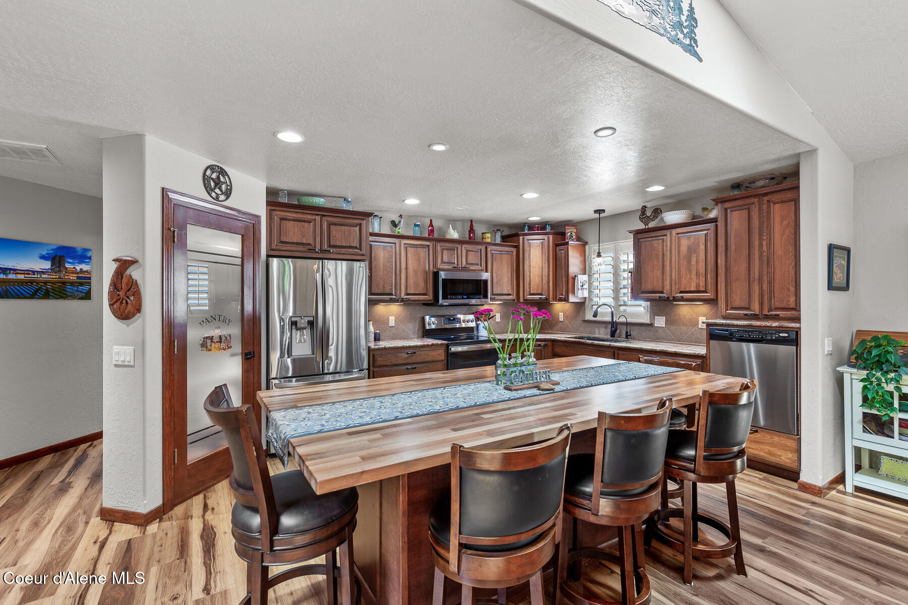 Coeur d'Alene, Idaho, 83814, United States, 3 Bedrooms Bedrooms, ,2 BathroomsBathrooms,Residential,For Sale,1895334