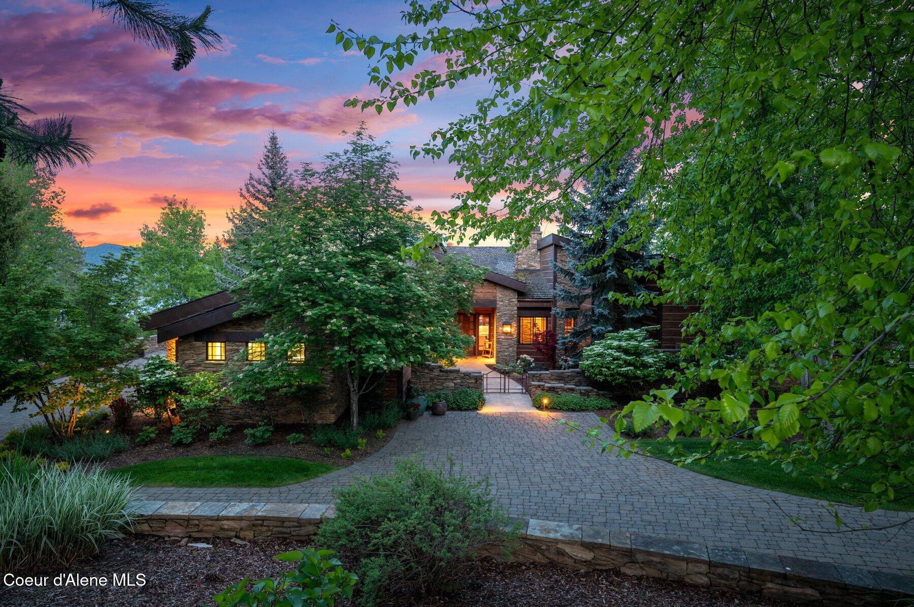 Coeur D'alene, Idaho, 83814, United States, 3 Bedrooms Bedrooms, ,1 BathroomBathrooms,Residential,For Sale,1837044