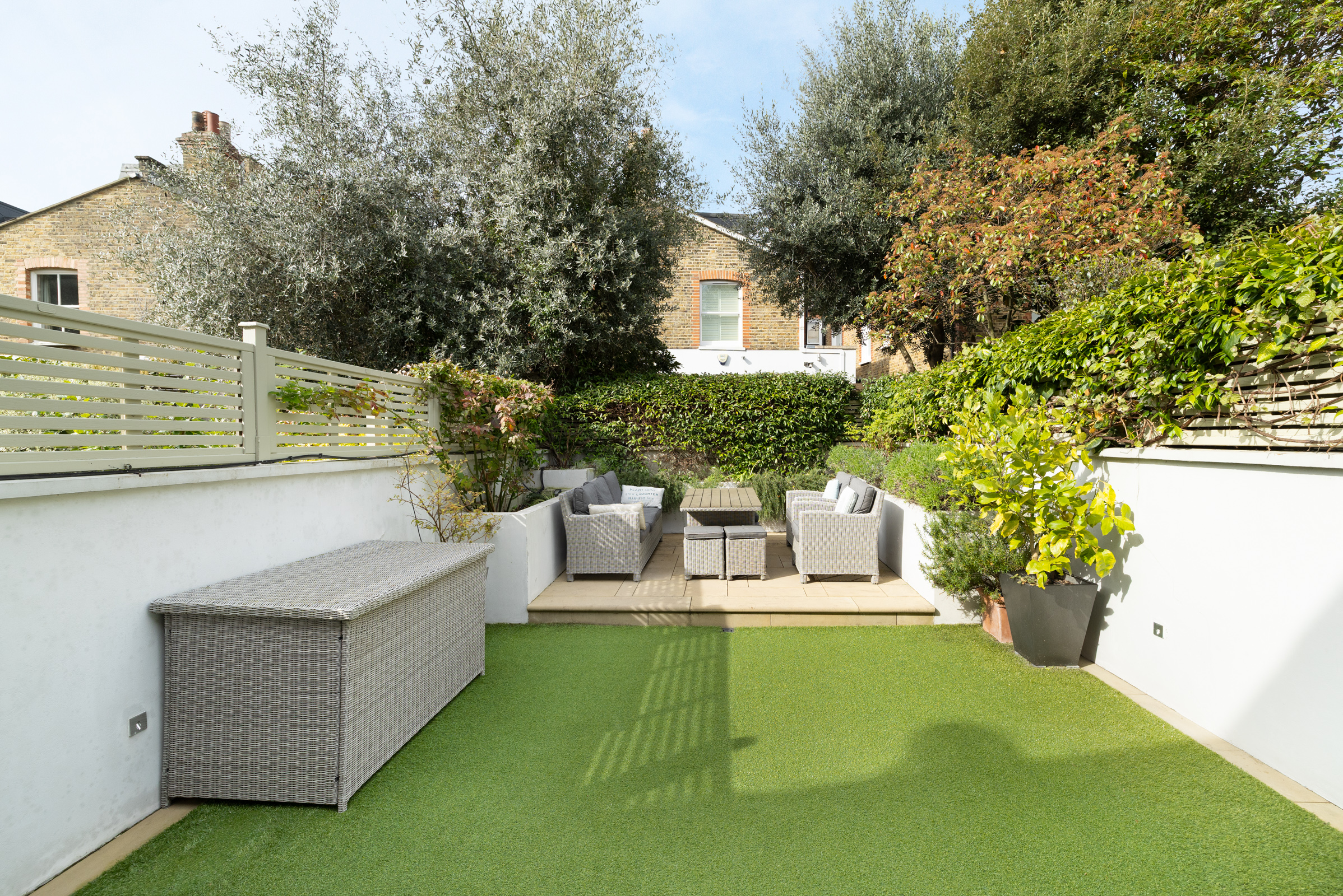  A Six Bedroom Family House with a South-West-Facing Garden in Parsons Green - 物件實景