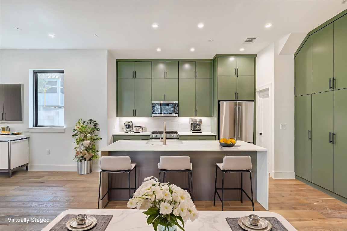 Austin, Texas, 78704, United States, 2 Bedrooms Bedrooms, ,3 BathroomsBathrooms,Residential,For Sale,1848594