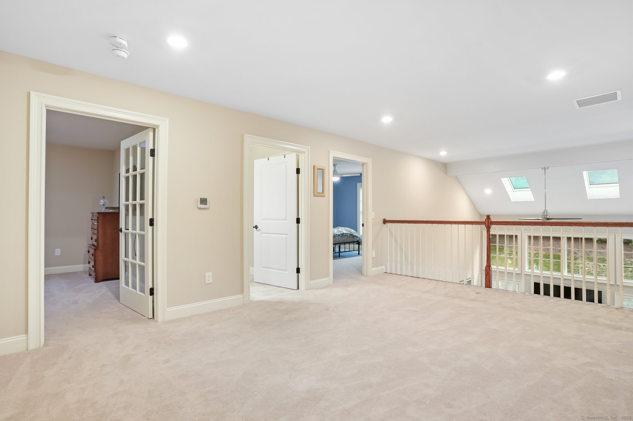 Brookfield, Connecticut, 06804, United States, 2 Bedrooms Bedrooms, ,4 BathroomsBathrooms,Residential,For Sale,1890460