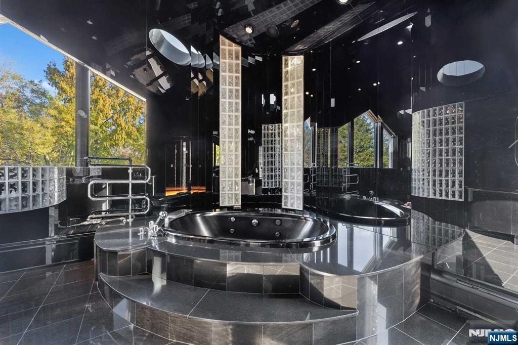 Alpine, New Jersey, 07620, United States, 6 Bedrooms Bedrooms, ,9 BathroomsBathrooms,Residential,For Sale,2000775