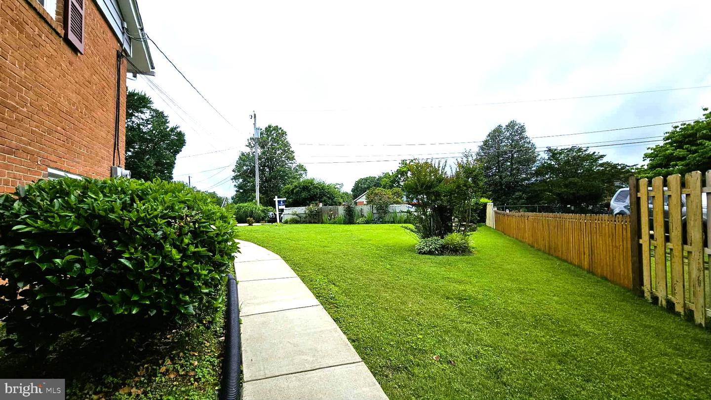 Annandale, Virginia, 22003, United States, 4 Bedrooms Bedrooms, ,3 BathroomsBathrooms,Residential,For Sale,1866164