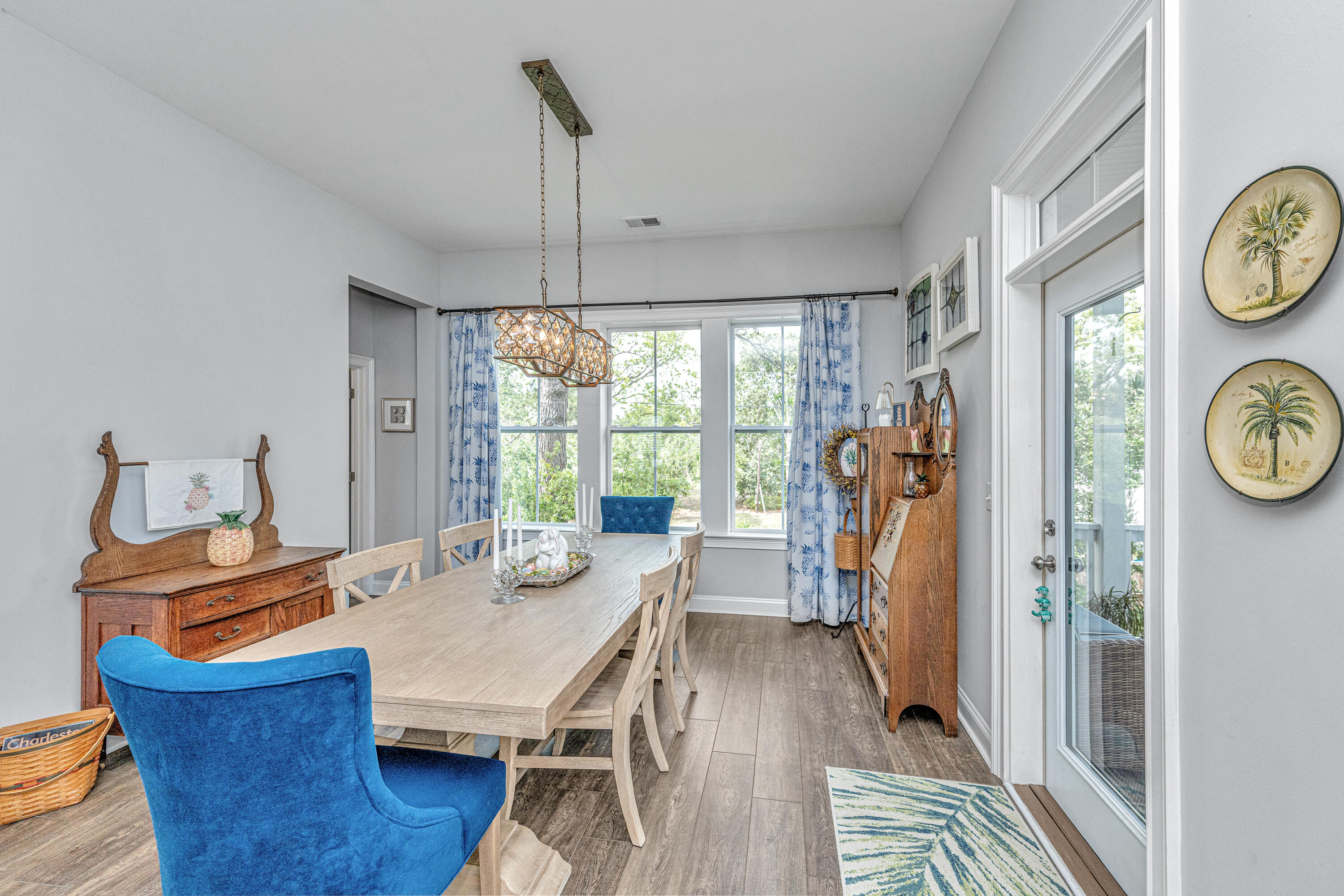 Charleston, South Carolina, 29412, United States, 3 Bedrooms Bedrooms, ,3 BathroomsBathrooms,Residential,For Sale,1932222