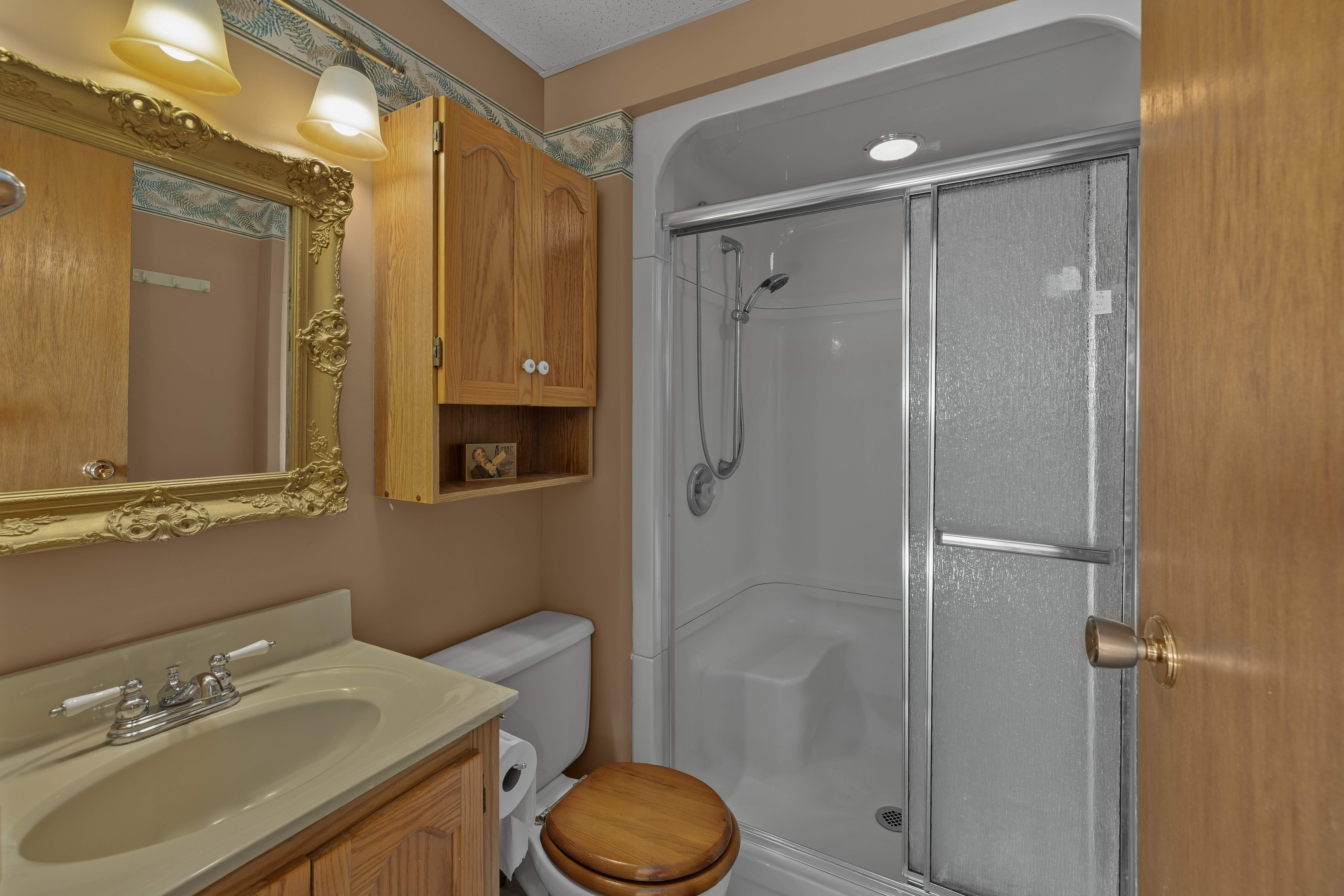 South Frontenac, Ontario, K0H 2L0, CA, 3 Bedrooms Bedrooms, ,3 BathroomsBathrooms,Residential,For Sale,1960739