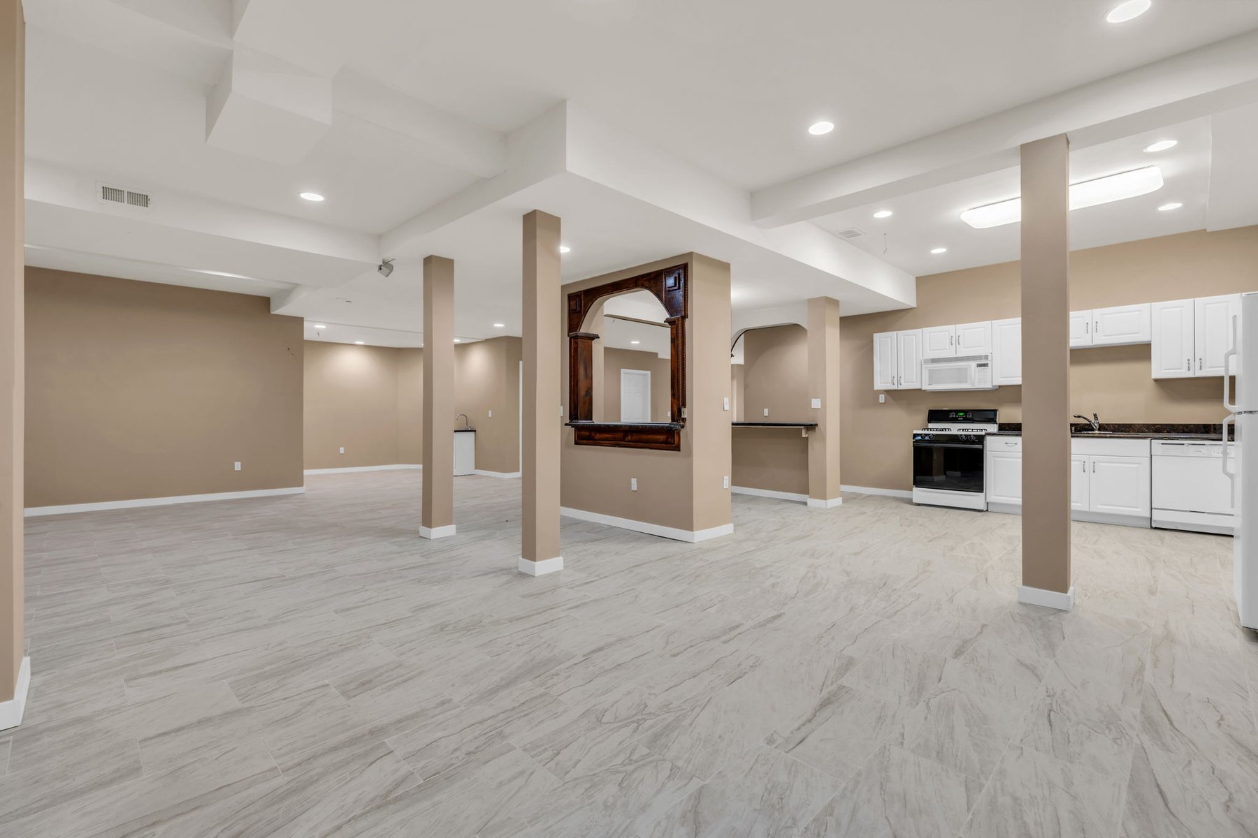  Luxury Multi-Generational Estate - 物件實景