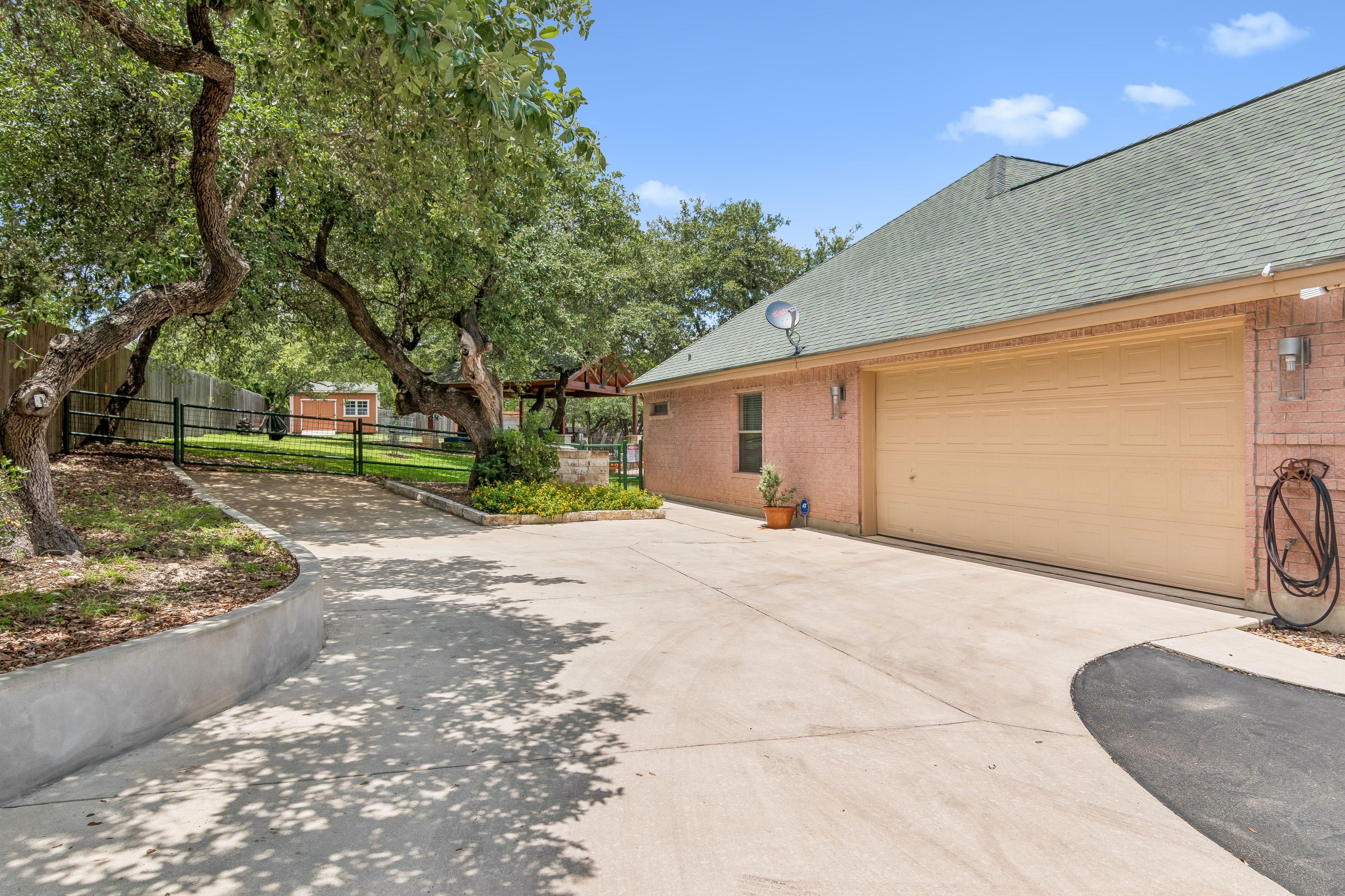  Pool, Pavilion & Peaceful Hill Country Living - 物件實景