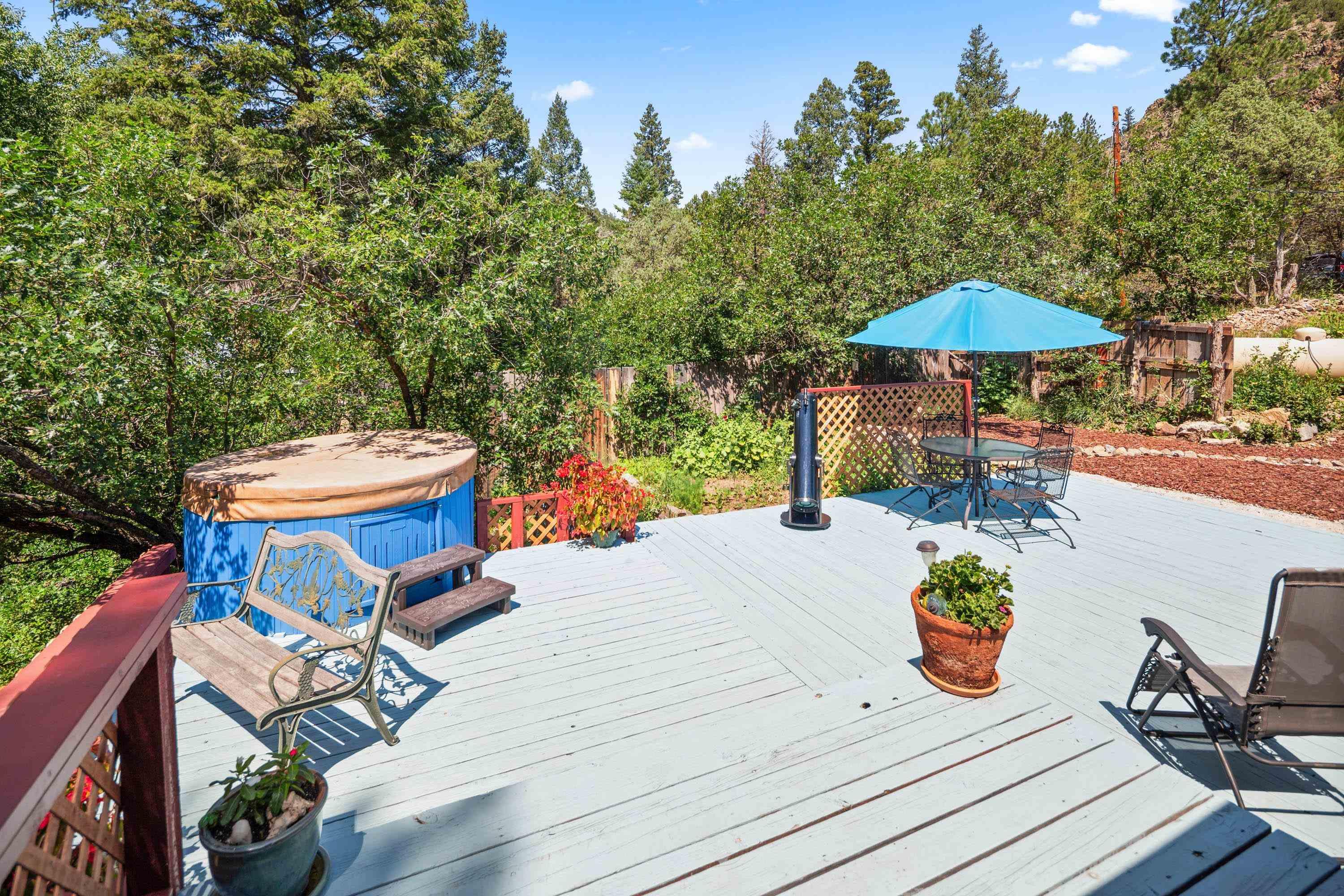 Questa, New Mexico, 87556, United States, 2 Bedrooms Bedrooms, ,3 BathroomsBathrooms,Residential,For Sale,1916841
