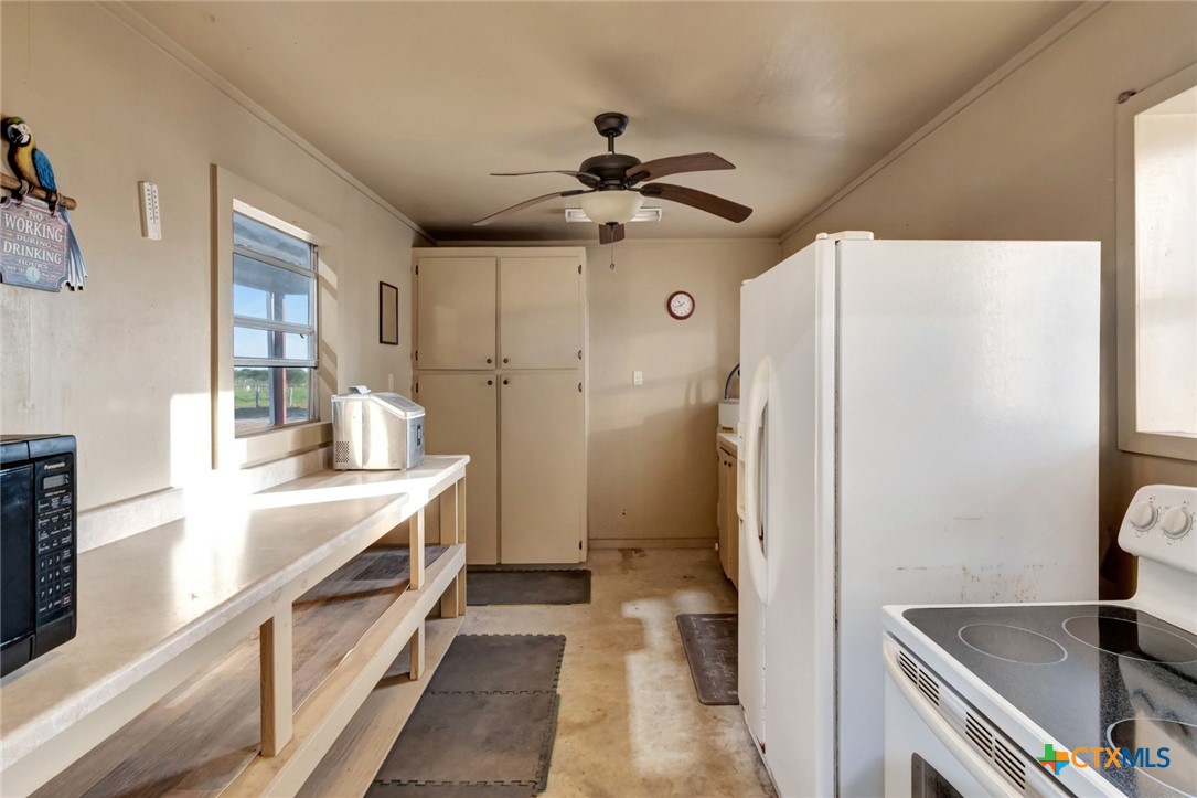 Victoria, Texas, 77904, United States, 3 Bedrooms Bedrooms, ,3 BathroomsBathrooms,Residential,For Sale,1989314