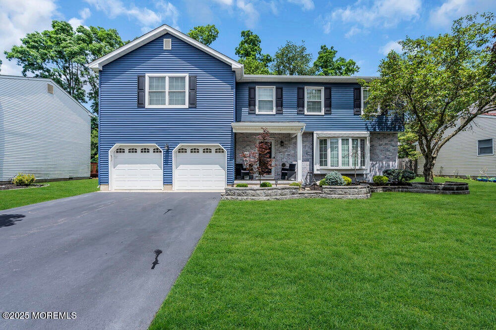 Howell, New Jersey, 07731, United States, 5 Bedrooms Bedrooms, ,4 BathroomsBathrooms,Residential,For Sale,1937473
