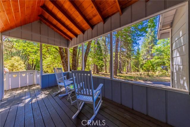 Yosemite, California, 95389, United States, 5 Bedrooms Bedrooms, ,4 BathroomsBathrooms,Residential,For Sale,1981132