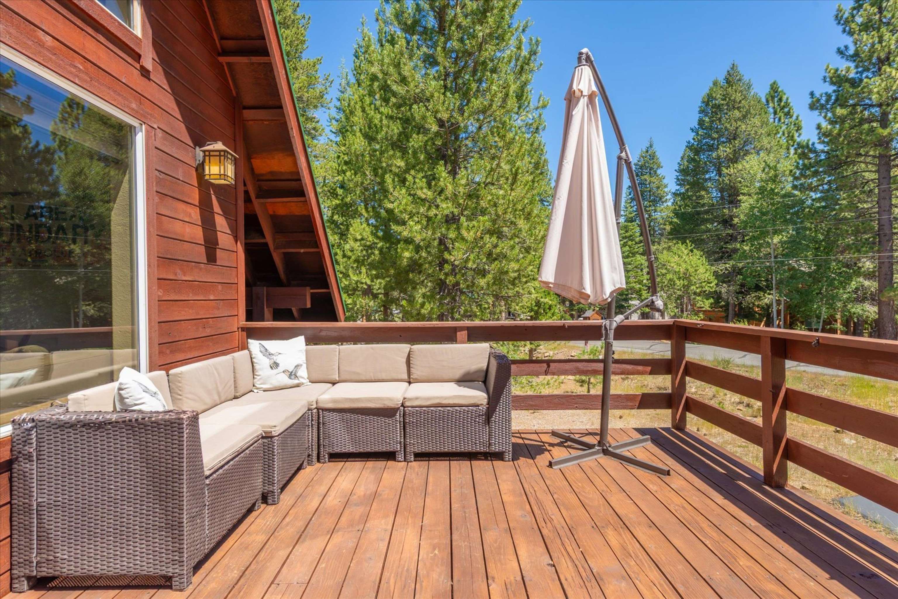 Truckee, California, 96161, United States, 3 Bedrooms Bedrooms, ,2 BathroomsBathrooms,Residential,For Sale,1939259