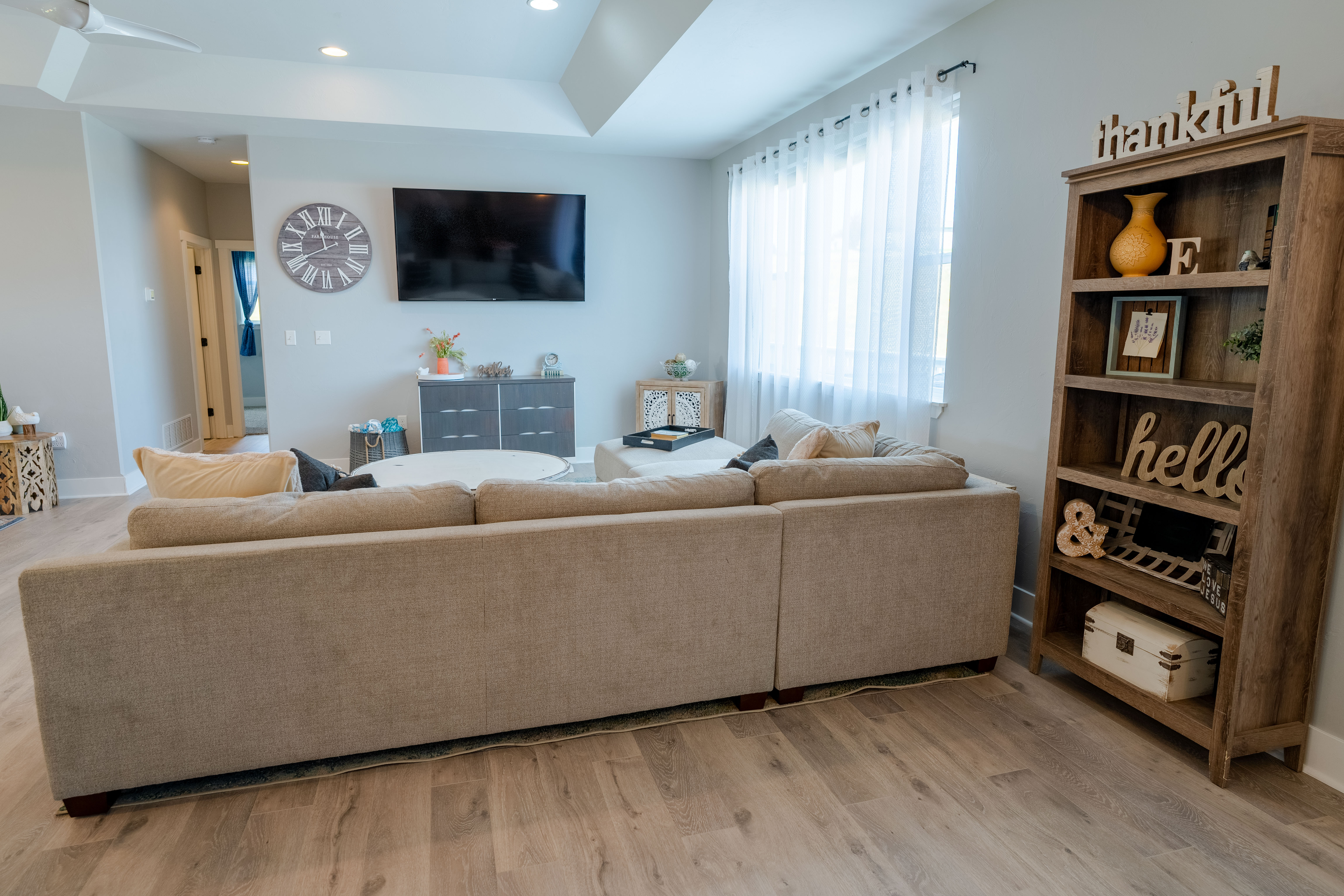 Montana City, Montana, 59634, United States, 8 Bedrooms Bedrooms, ,5 BathroomsBathrooms,Residential,For Sale,1977142