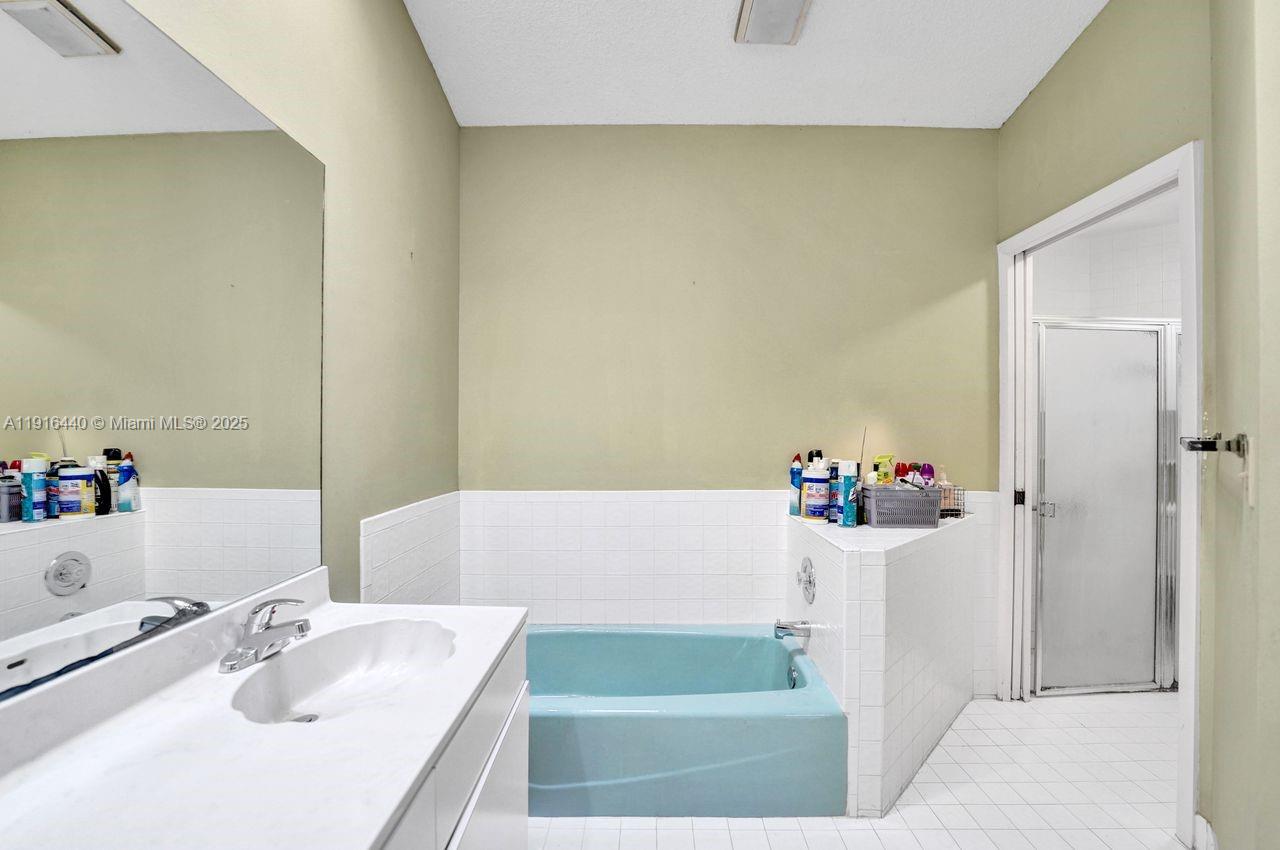 Miramar, Florida, 33025, United States, 3 Bedrooms Bedrooms, ,2 BathroomsBathrooms,Residential,For Sale,1996161