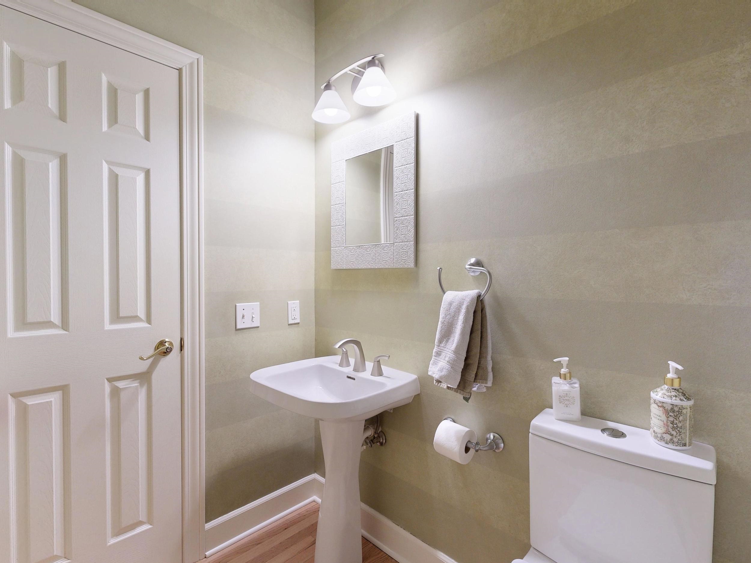 Midland, Michigan, 48642, United States, 5 Bedrooms Bedrooms, ,5 BathroomsBathrooms,Residential,For Sale,2049477