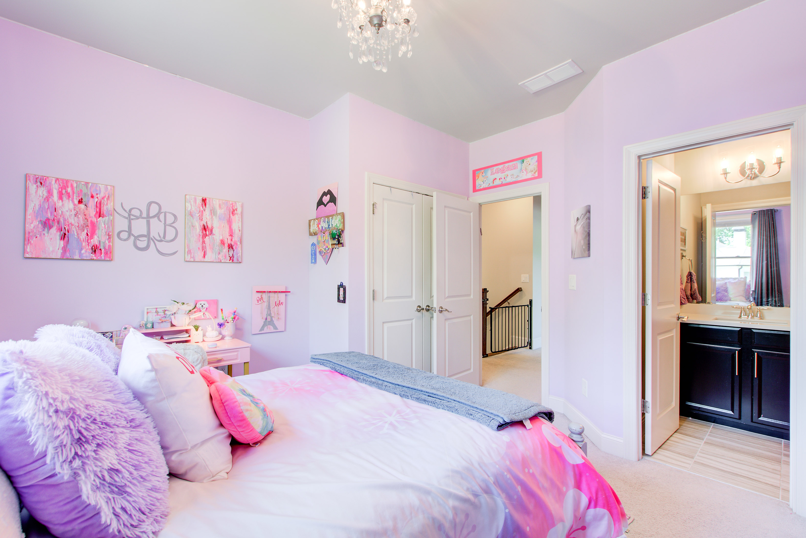  Impeccably Maintained Brick Home with No HOA and an Oversized Lot - 物件實景