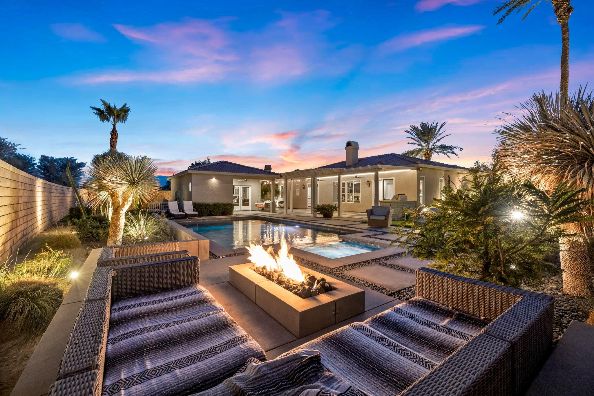 La Quinta, California, 92253, United States, 5 Bedrooms Bedrooms, ,3 BathroomsBathrooms,Residential,For Sale,1998389