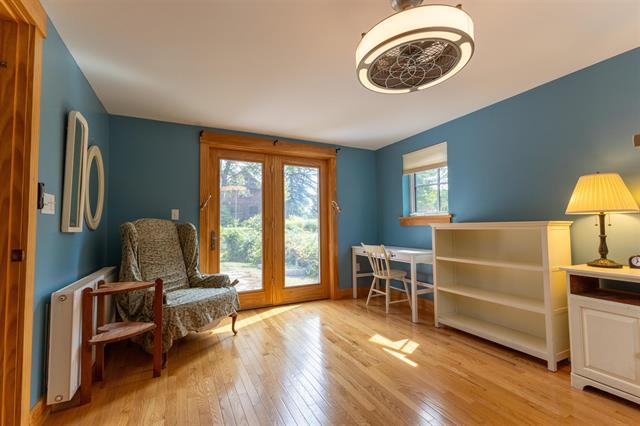 Peterborough, New Hampshire, 03458, United States, 4 Bedrooms Bedrooms, ,1 BathroomBathrooms,Residential,For Sale,1974212