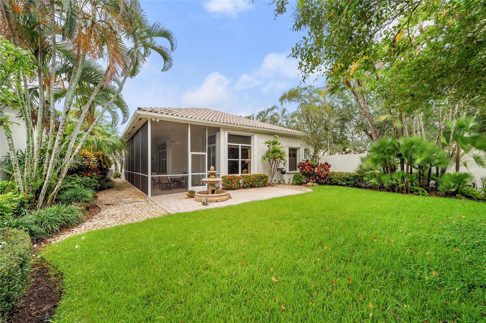 Weston, Florida, 33327, United States, 3 Bedrooms Bedrooms, ,3 BathroomsBathrooms,Residential,For Sale,1942186