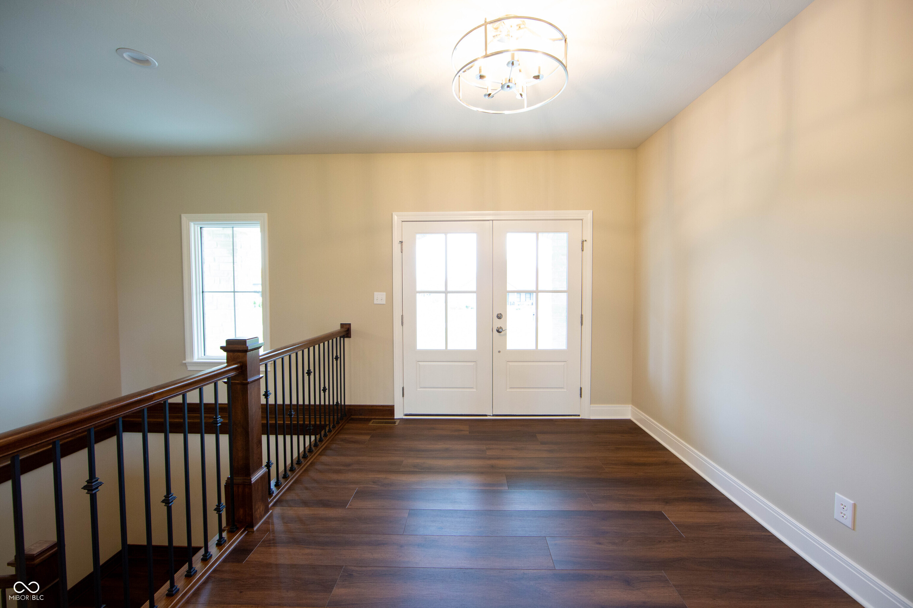 Greenwood, Indiana, 46143, United States, 3 Bedrooms Bedrooms, ,4 BathroomsBathrooms,Residential,For Sale,1979378