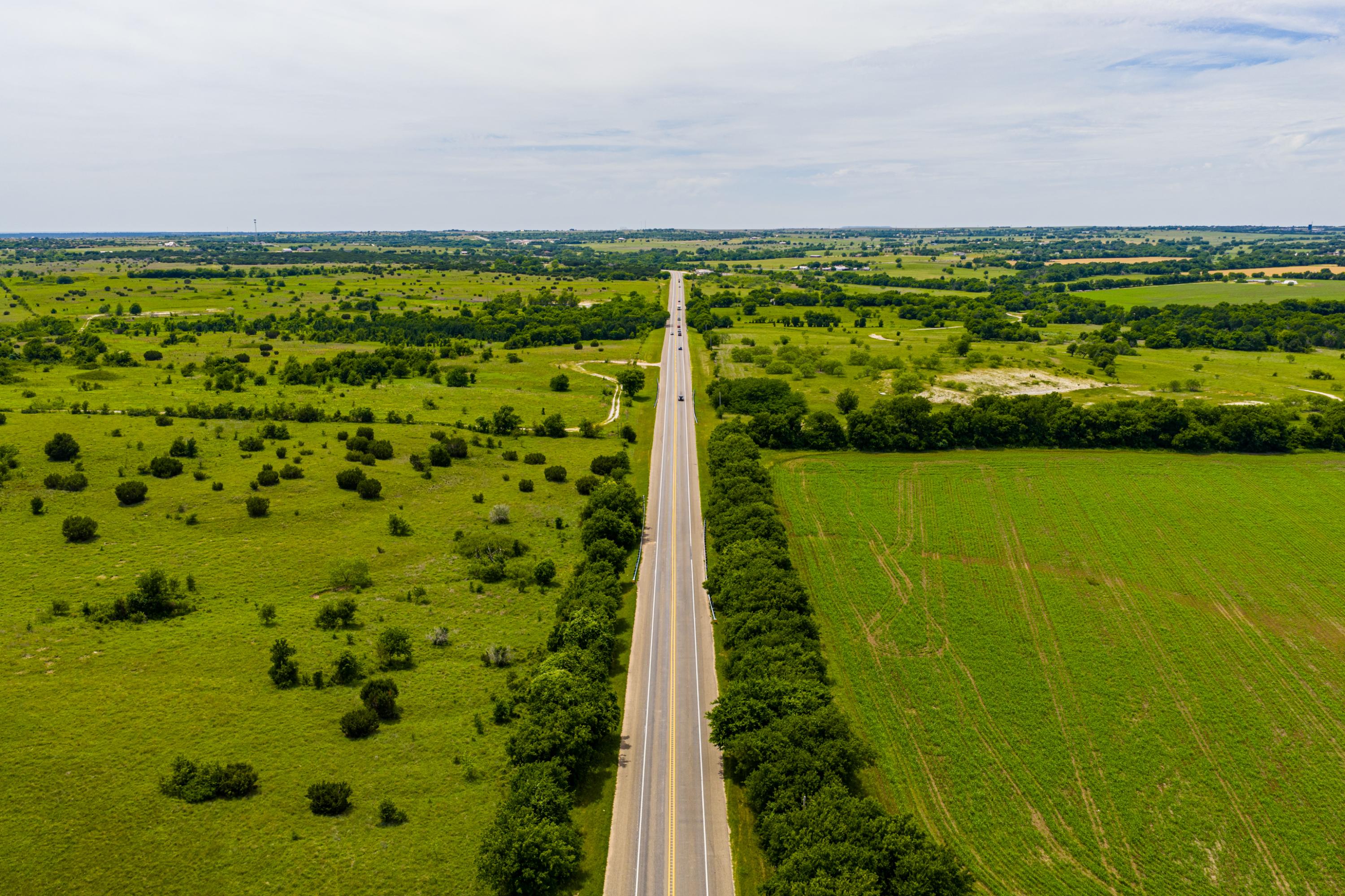  667 Acre Development Property With Two Miles Of Highway Frontage - 物件實景