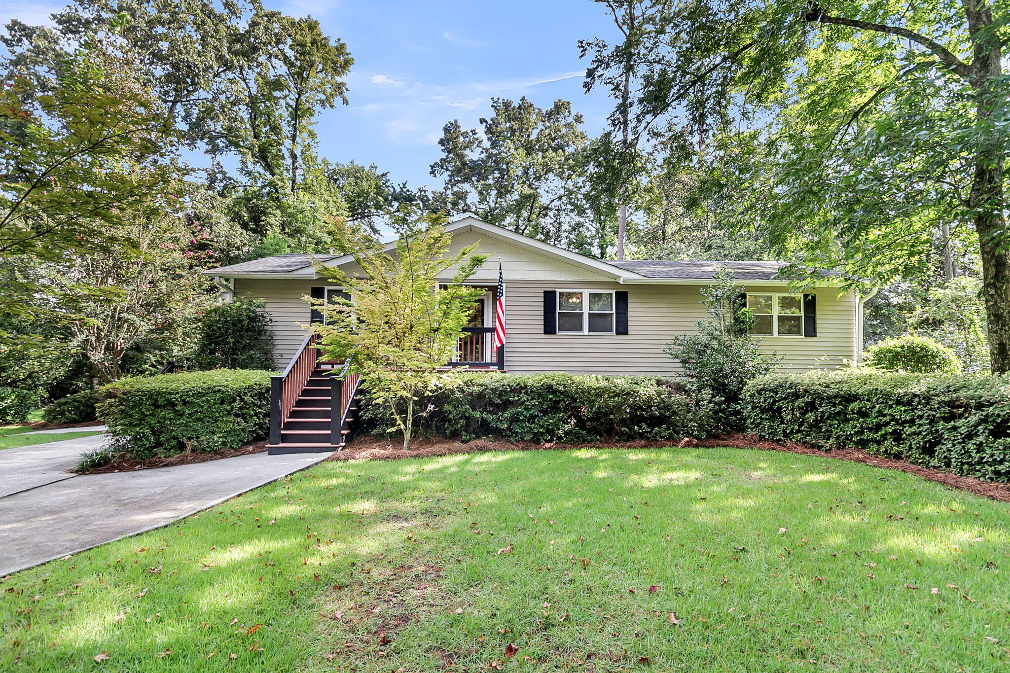 Summerville, South Carolina, 29483, United States, 3 Bedrooms Bedrooms, ,2 BathroomsBathrooms,Residential,For Sale,1916972