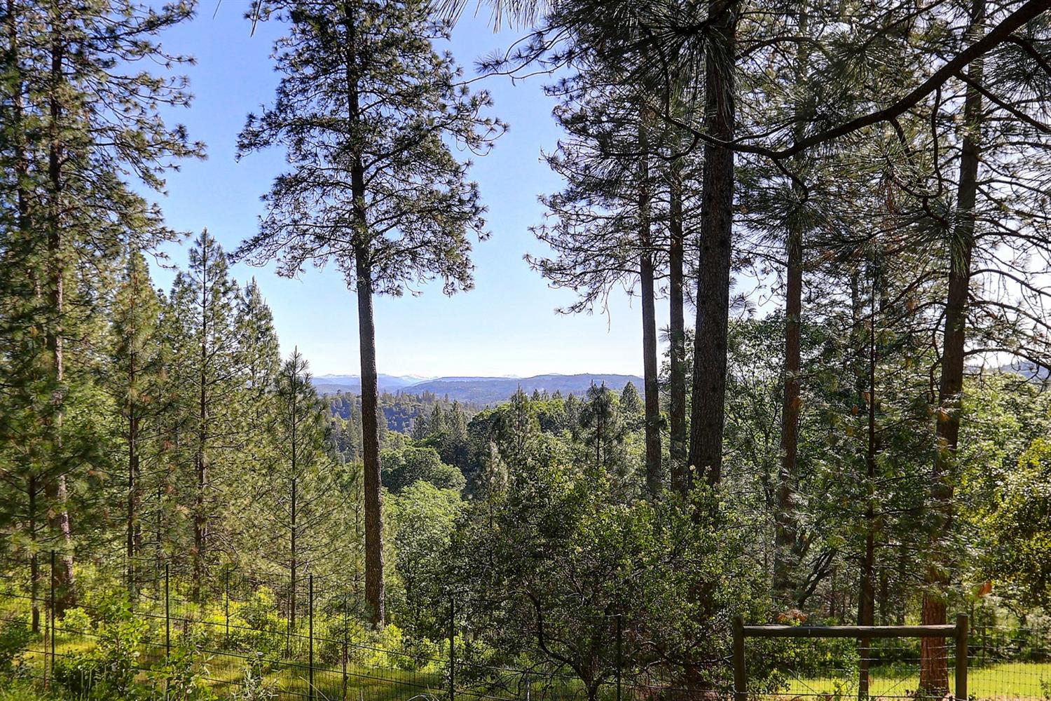Grass Valley, California, 95949, United States, 3 Bedrooms Bedrooms, ,3 BathroomsBathrooms,Residential,For Sale,1842602