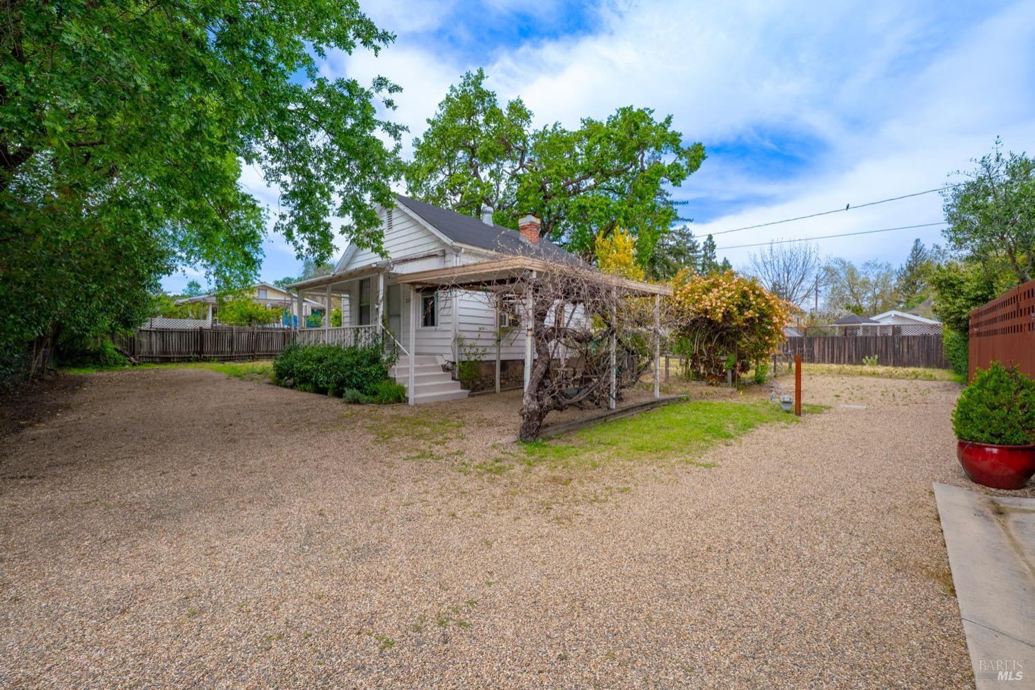 St. Helena, California, 94574, United States, 2 Bedrooms Bedrooms, ,1 BathroomBathrooms,Residential,For Sale,1941754