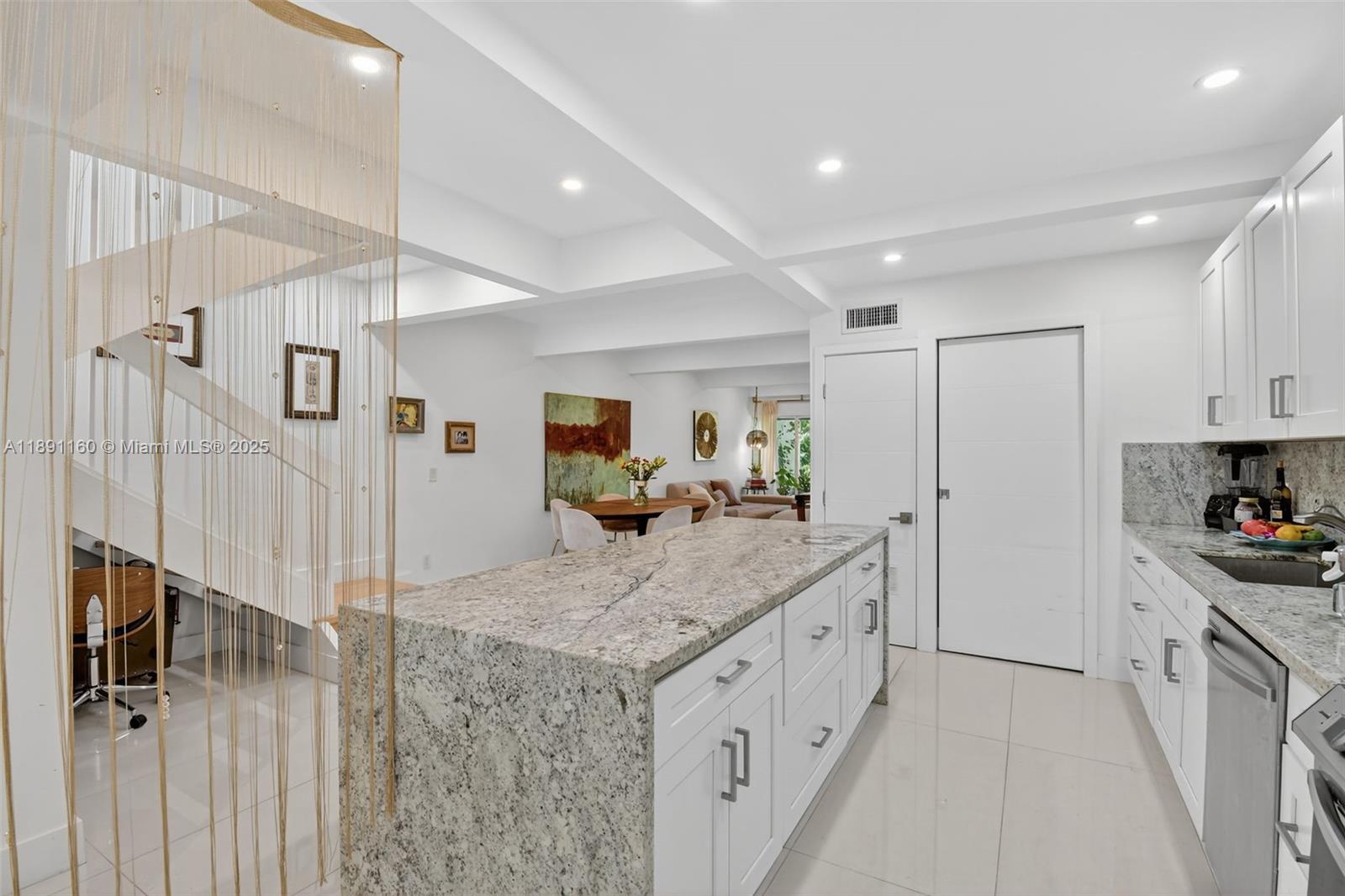 Miami, Florida, 33180, United States, 3 Bedrooms Bedrooms, ,3 BathroomsBathrooms,Residential,For Sale,1961045