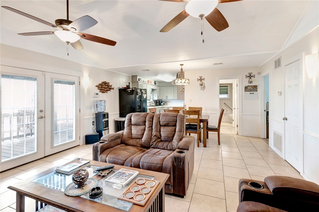 Rockport, Texas, 78382, United States, 3 Bedrooms Bedrooms, ,3 BathroomsBathrooms,Residential,For Sale,1746553