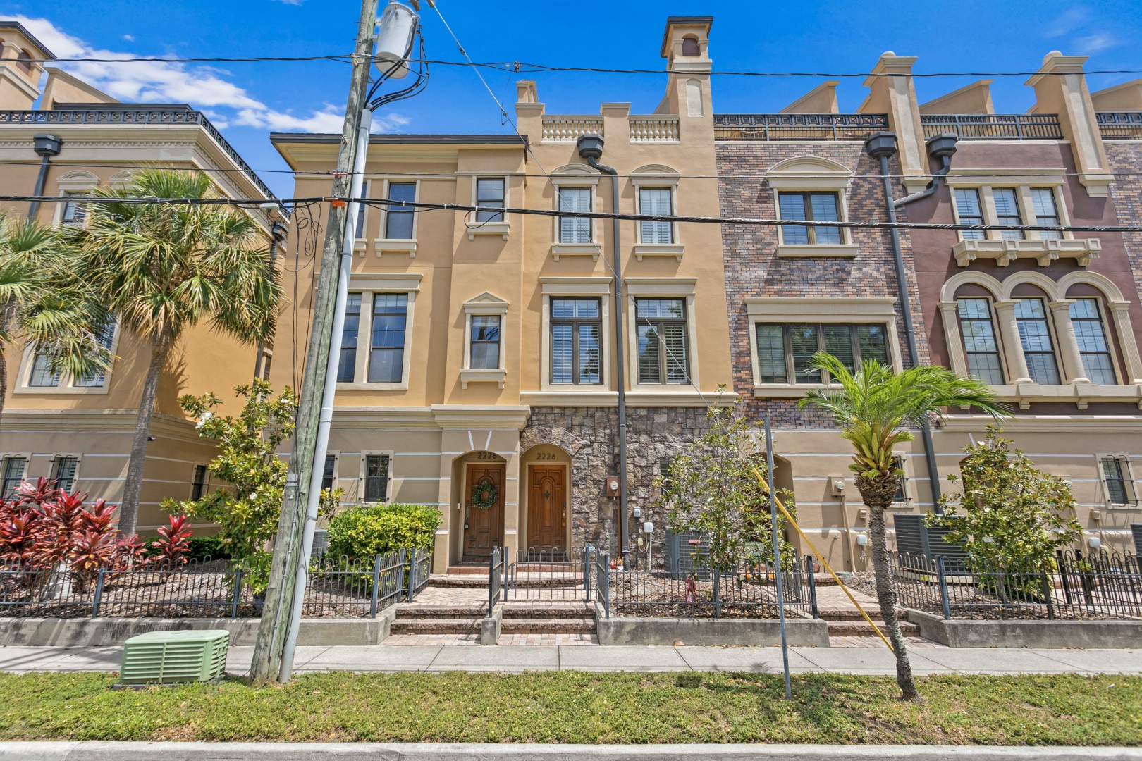 Tampa, Florida, 33606, United States, 3 Bedrooms Bedrooms, ,3 BathroomsBathrooms,Residential,For Sale,2012013