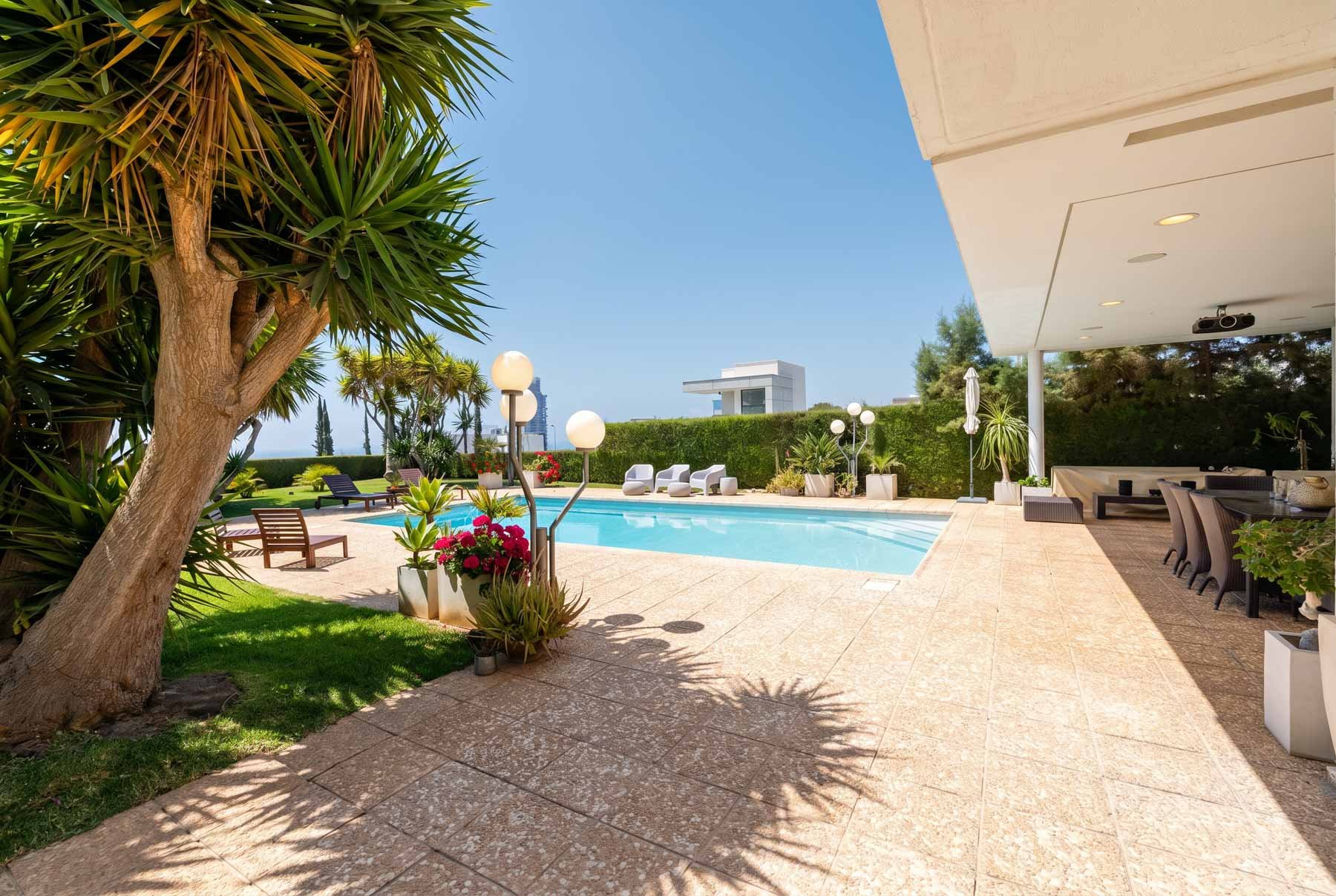  Seven Bedroom Villa WIth a Private Pool in Limassol - 物件實景