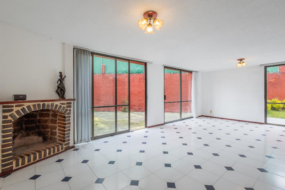 Álvaro Obregón, Ciudad de México, 01700, Mexico, 4 Bedrooms Bedrooms, ,3 BathroomsBathrooms,Residential,For Sale,1729158