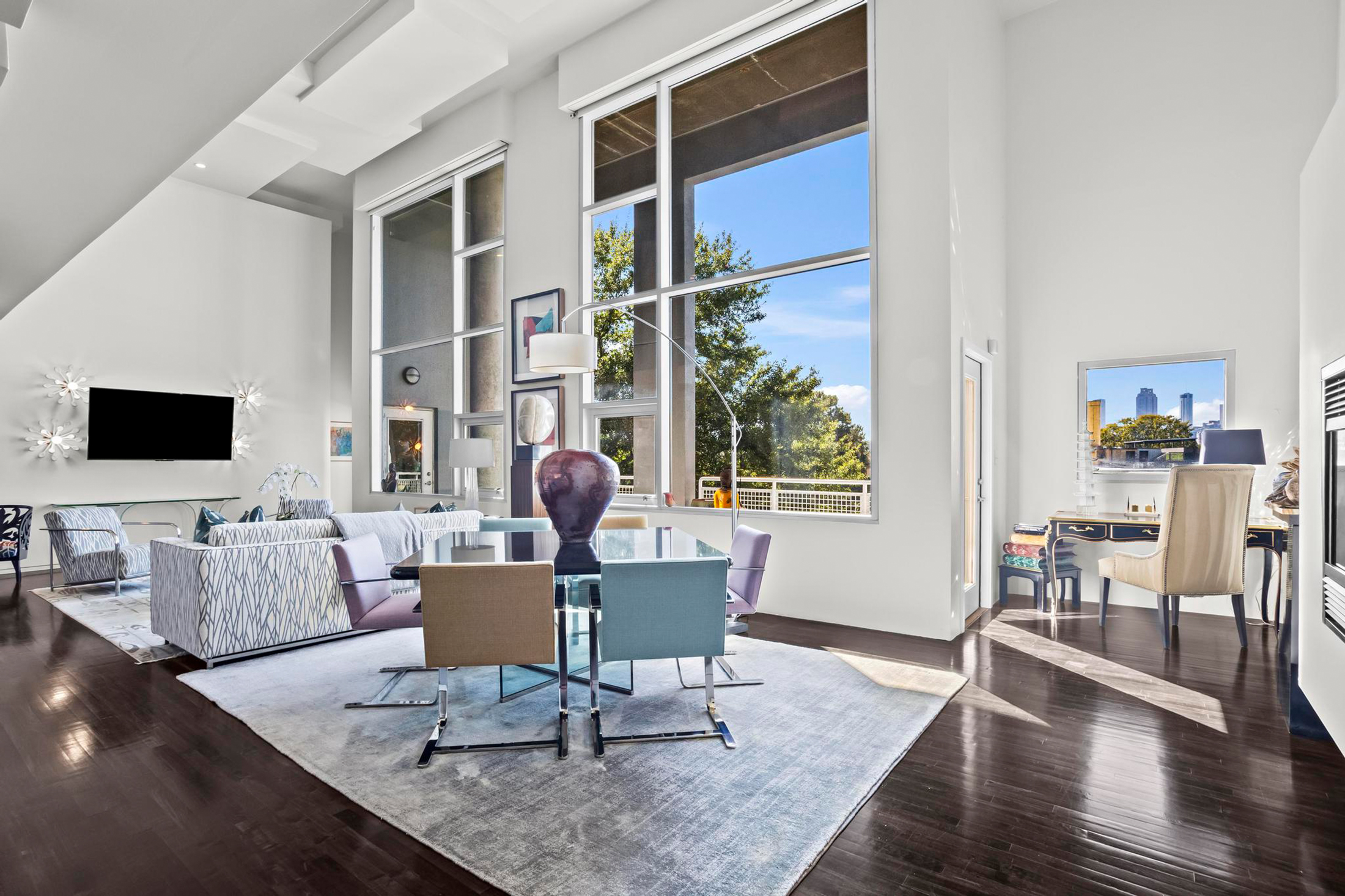  Remarkable Two-Story Loft with Skyline Views - 物件實景