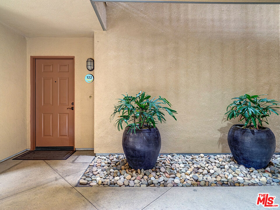 Playa Vista, California, 90094, United States, 2 Bedrooms Bedrooms, ,2 BathroomsBathrooms,Residential,For Sale,1917212