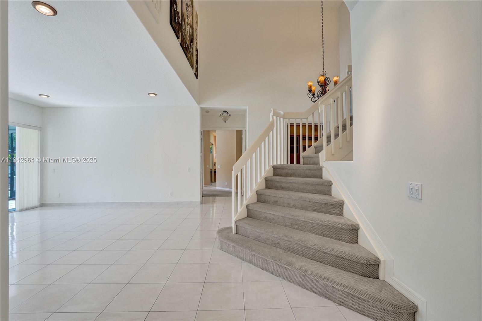 Weston, Florida, 33326, United States, 5 Bedrooms Bedrooms, ,4 BathroomsBathrooms,Residential,For Sale,1987523