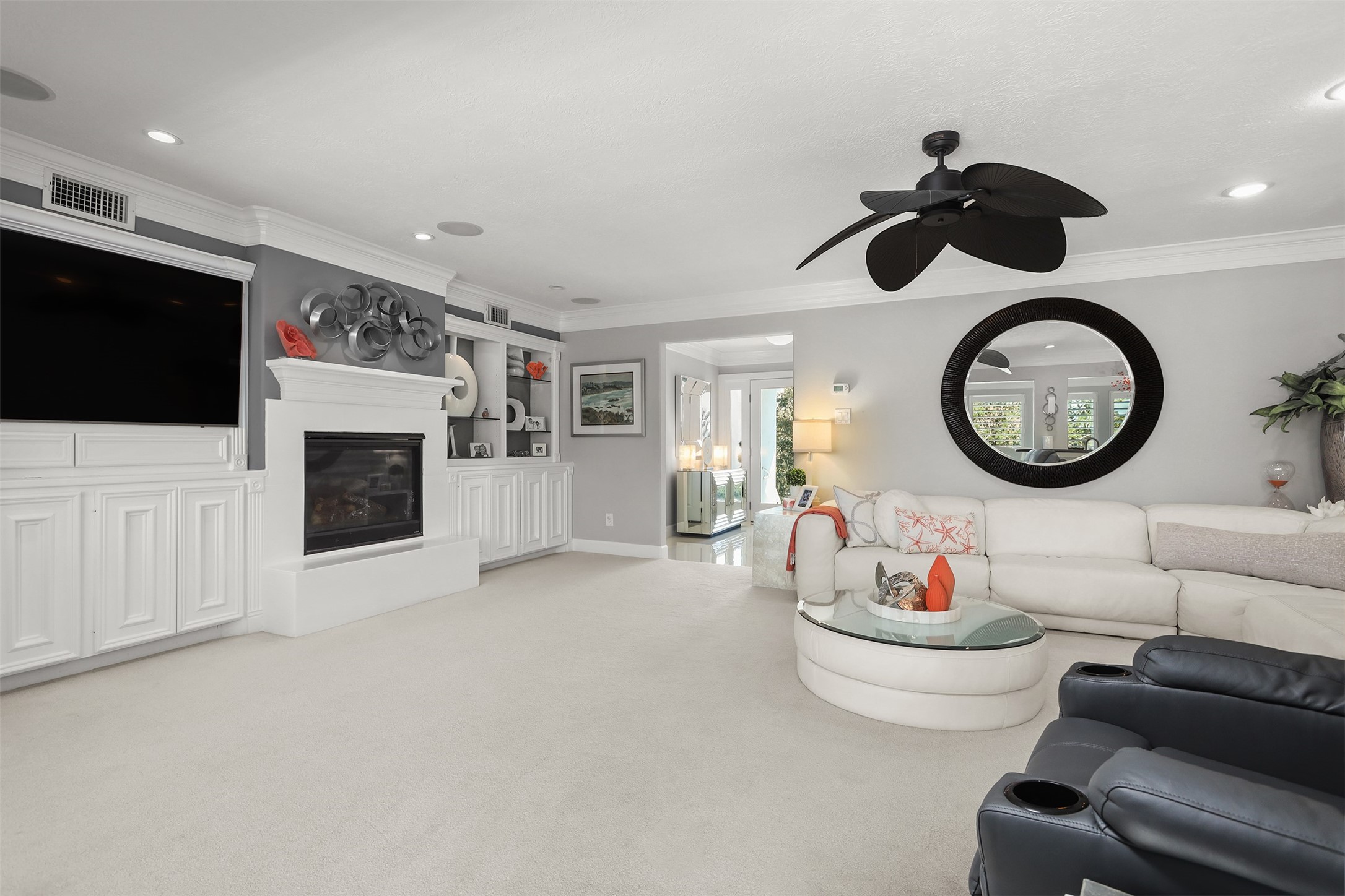 Nassau Bay, Texas, 77058, United States, 5 Bedrooms Bedrooms, ,5 BathroomsBathrooms,Residential,For Sale,1988330