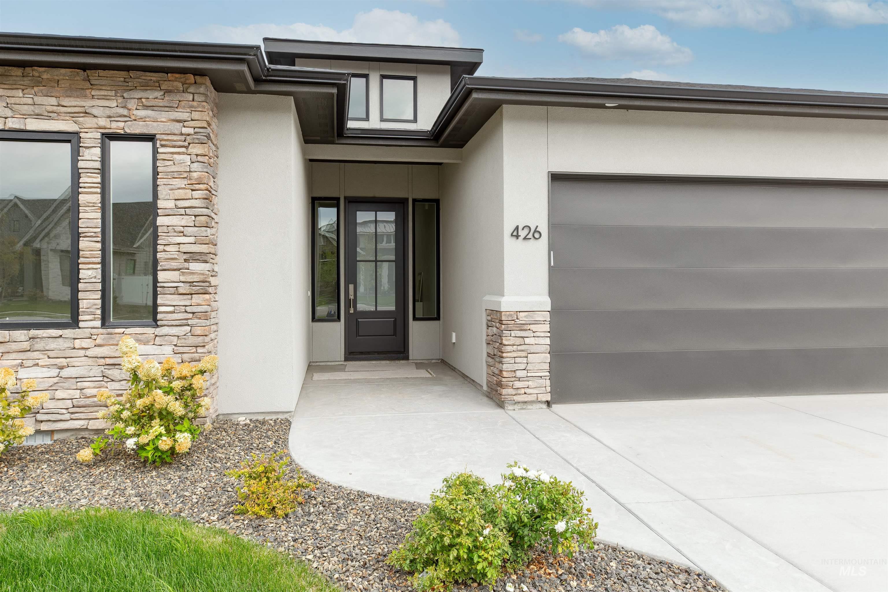 Meridian, Idaho, 83642, United States, 4 Bedrooms Bedrooms, ,3 BathroomsBathrooms,Residential,For Sale,1992156